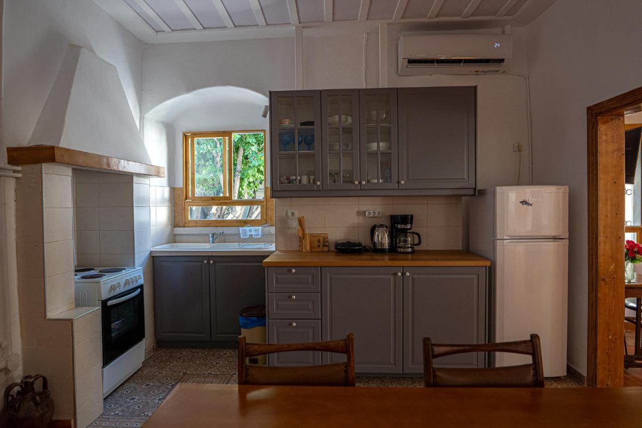 アテネA Painter'S House In Plakaアパートメント エクステリア 写真